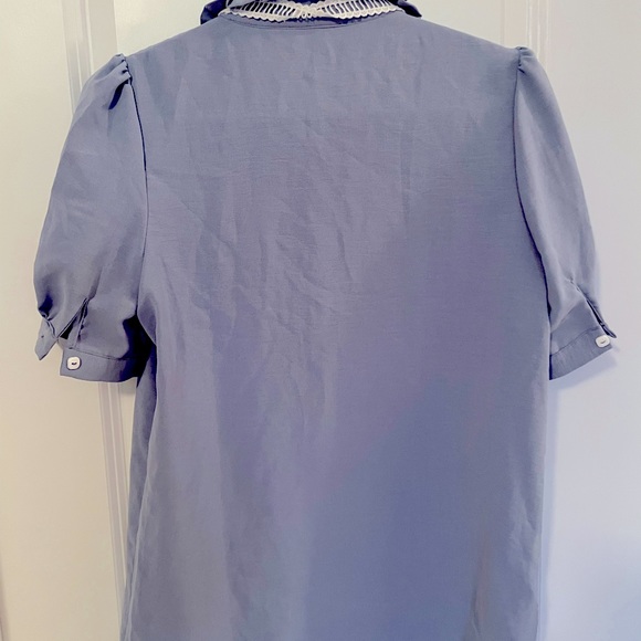 blouse - Picture 2 of 2